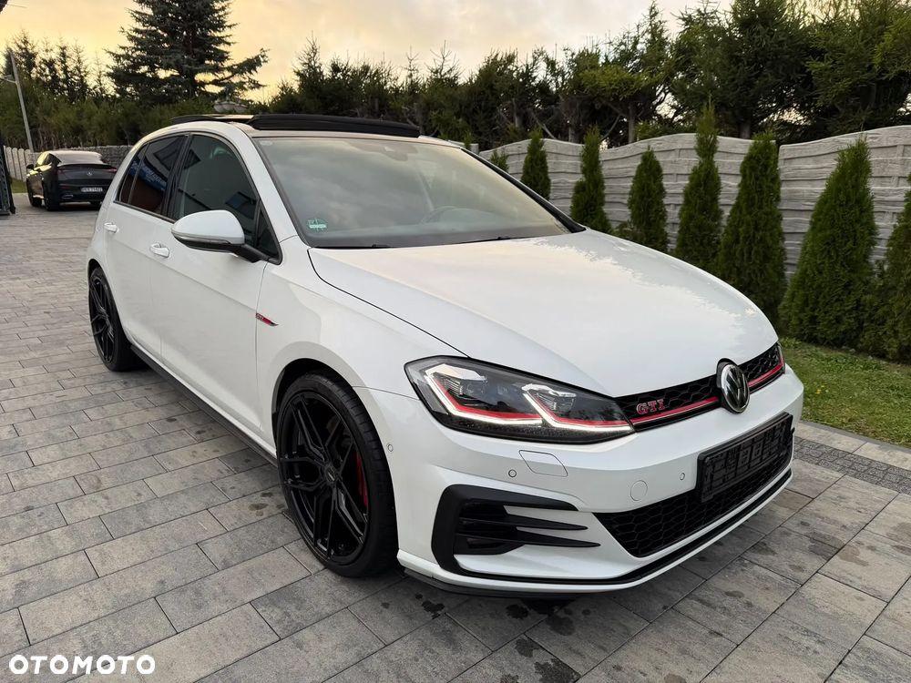 Volkswagen Golf GTI (BlueMotion Technology) DSG Performance - 11