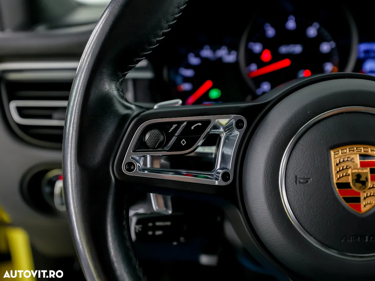 Porsche Macan GTS PDK - 18