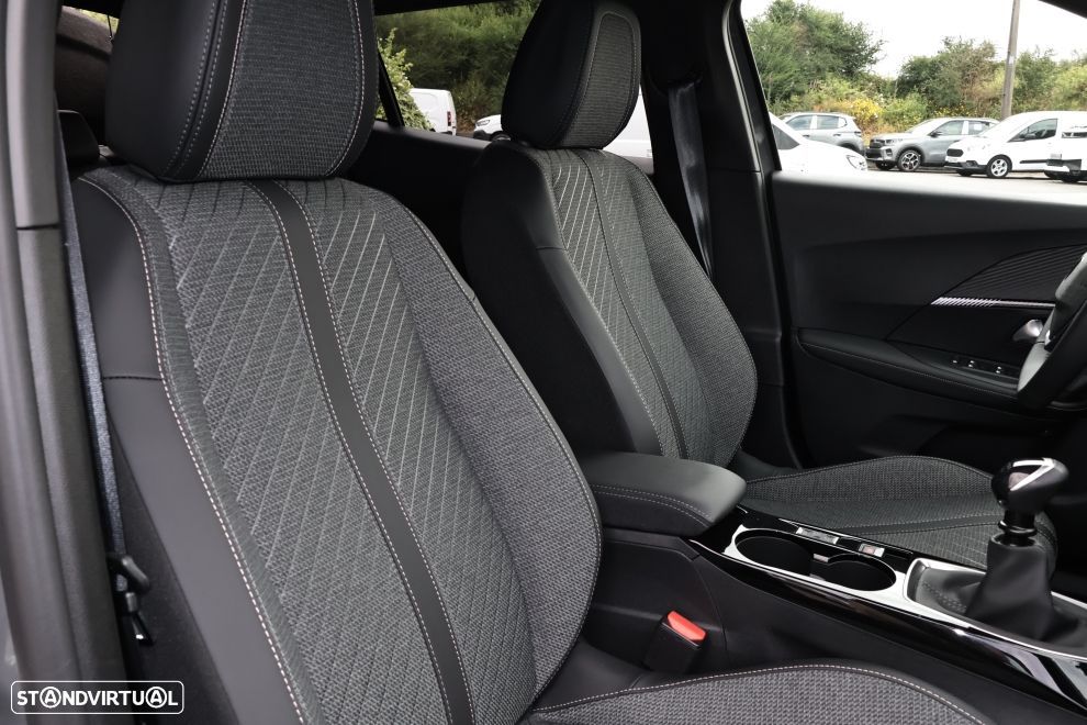 Peugeot 2008 1.2 Allure - 13