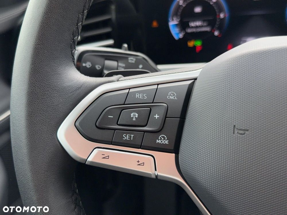 Volkswagen Passat Variant 2.0 TDI EVO Elegance DSG - 20