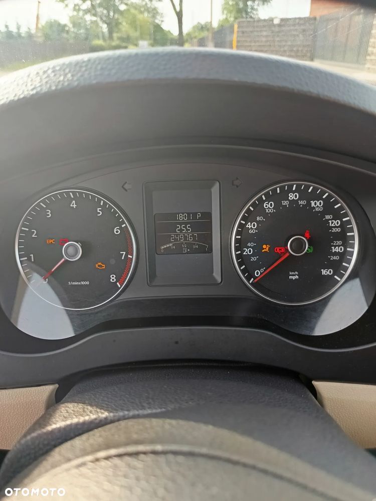 Volkswagen Jetta 2.5 SE - 18