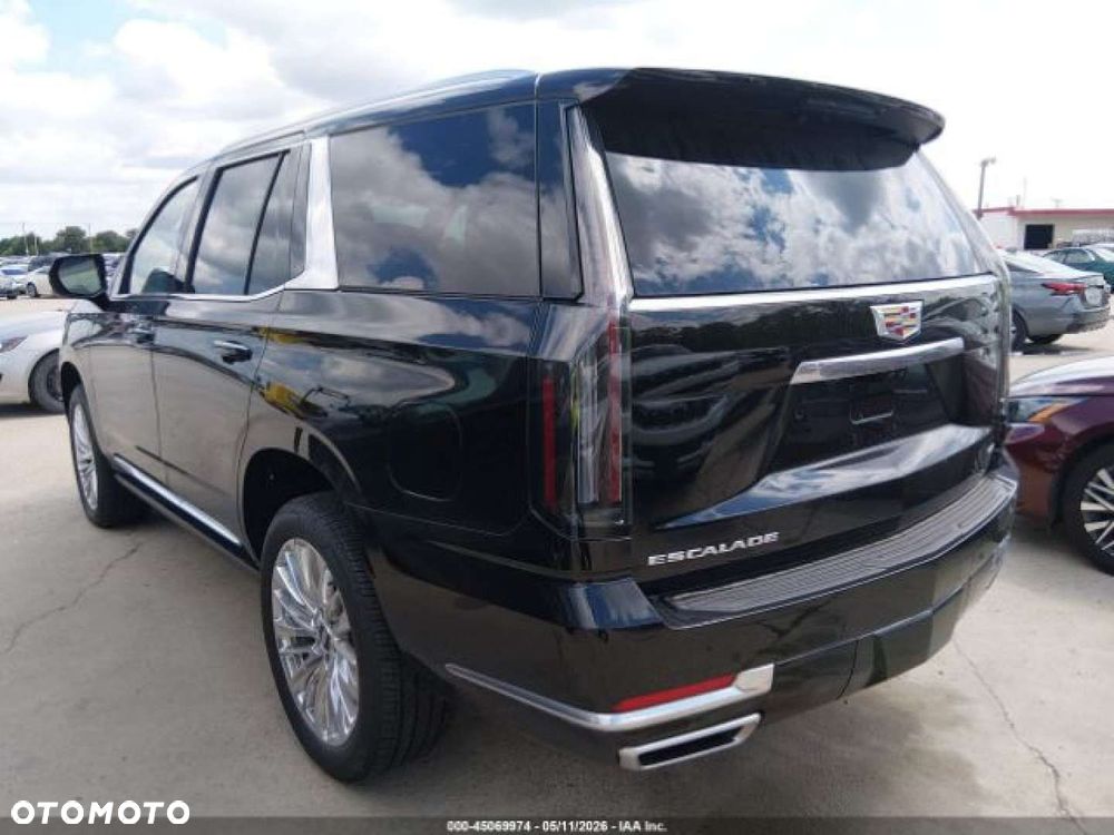 Cadillac Escalade - 3
