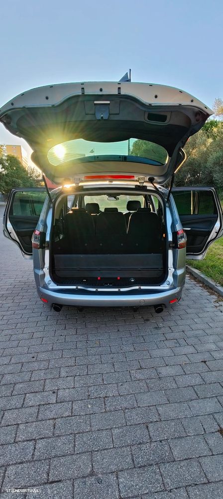 Ford S-Max - 10