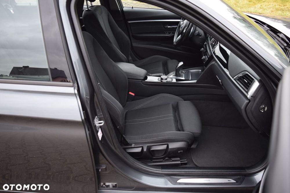BMW Seria 3 320d xDrive Sport Line - 21