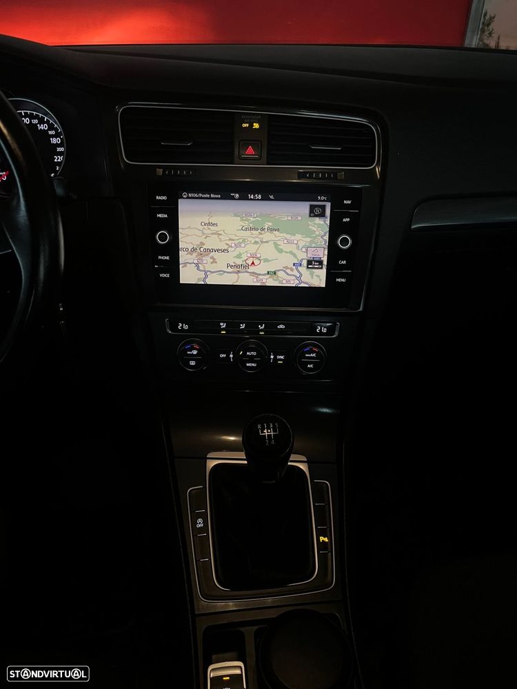 VW Golf 1.6 TDI R-Line - 9