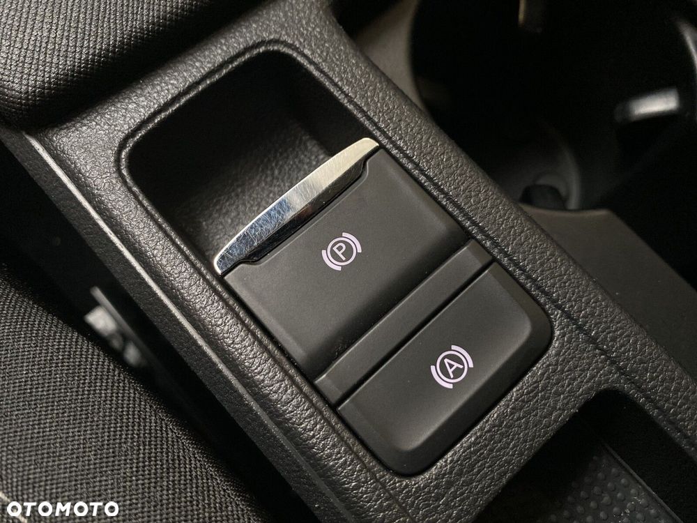 Skoda Octavia 2.0 TDI Ambition DSG - 13