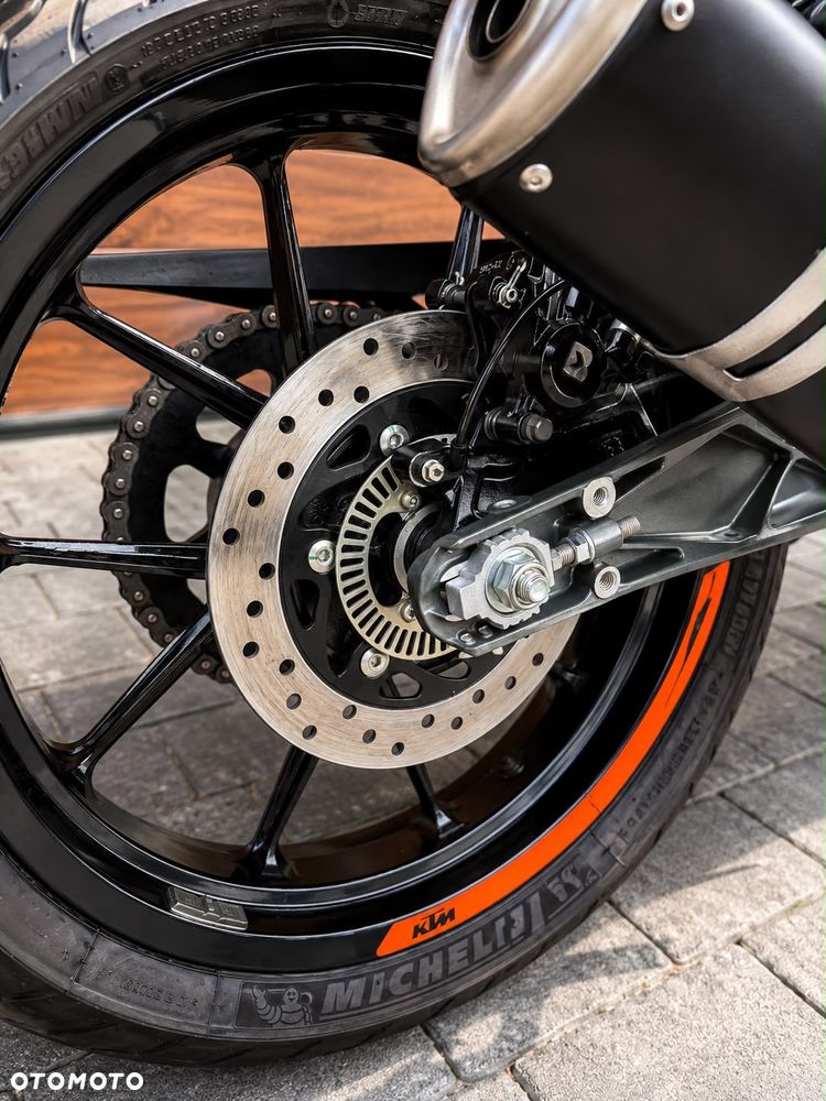 KTM Duke 125 - 4