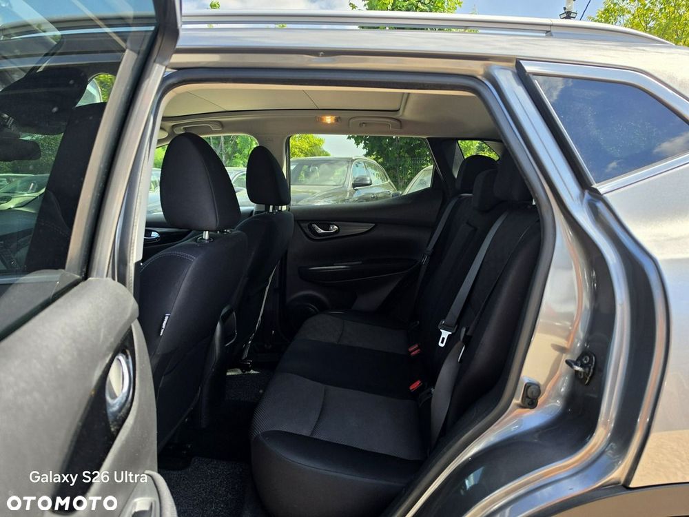 Nissan Qashqai 1.2 DIG-T Xtronic N-Connecta - 29