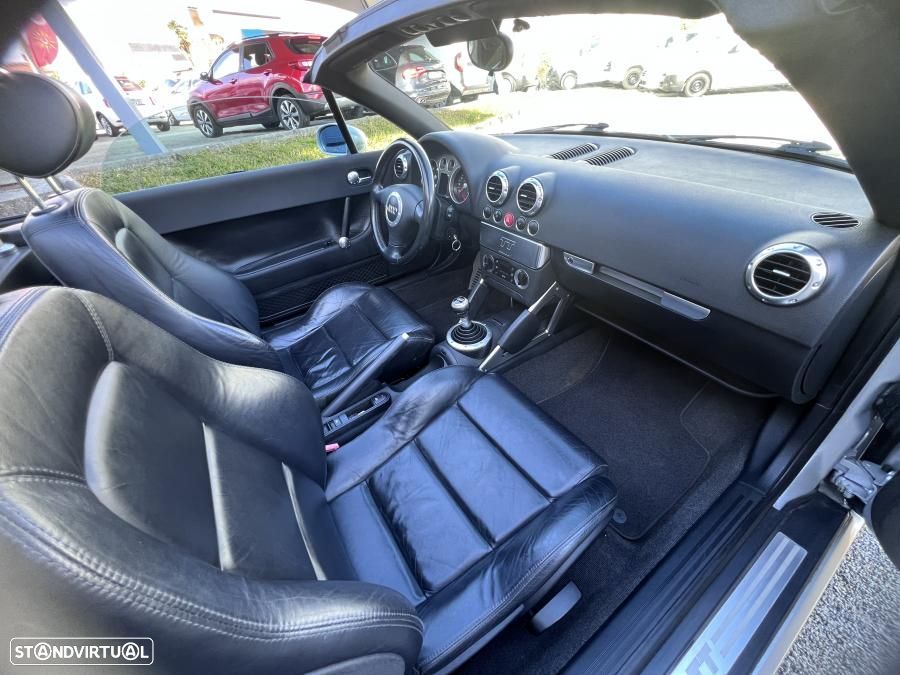 Audi TT Roadster 1.8 T - 25