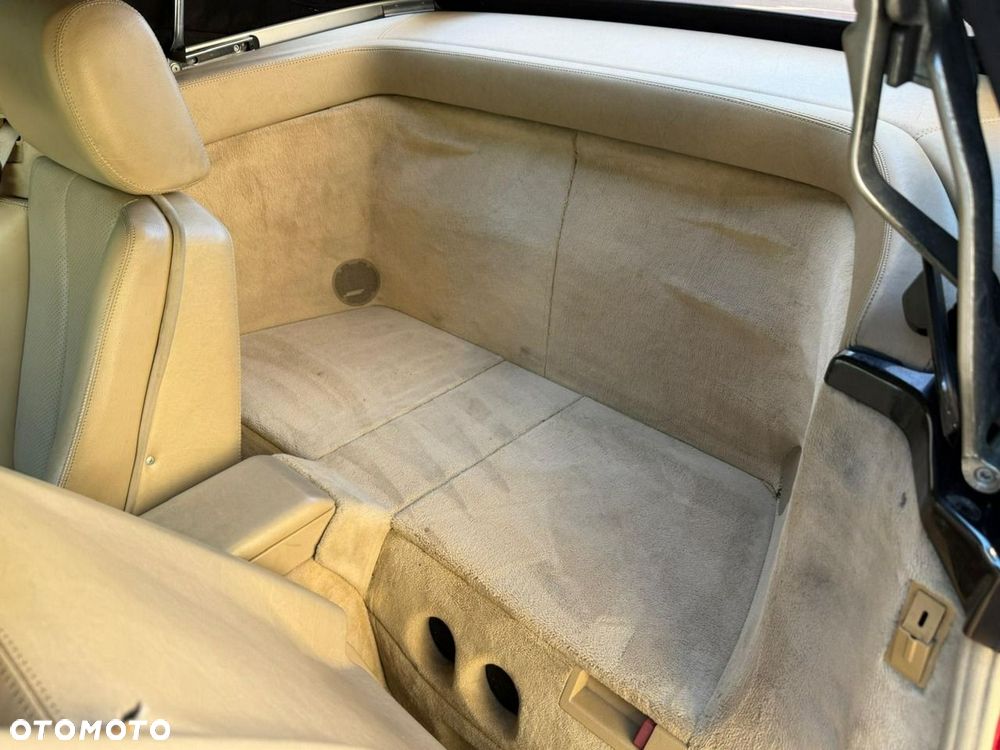 Mercedes-Benz SL - 32