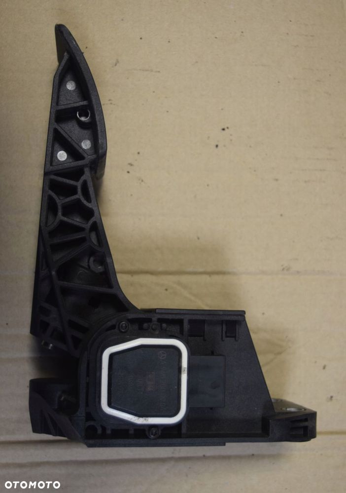PEDAŁ POTENCJOMETR MERCEDES ACTROS A940 300 00 04 - 1