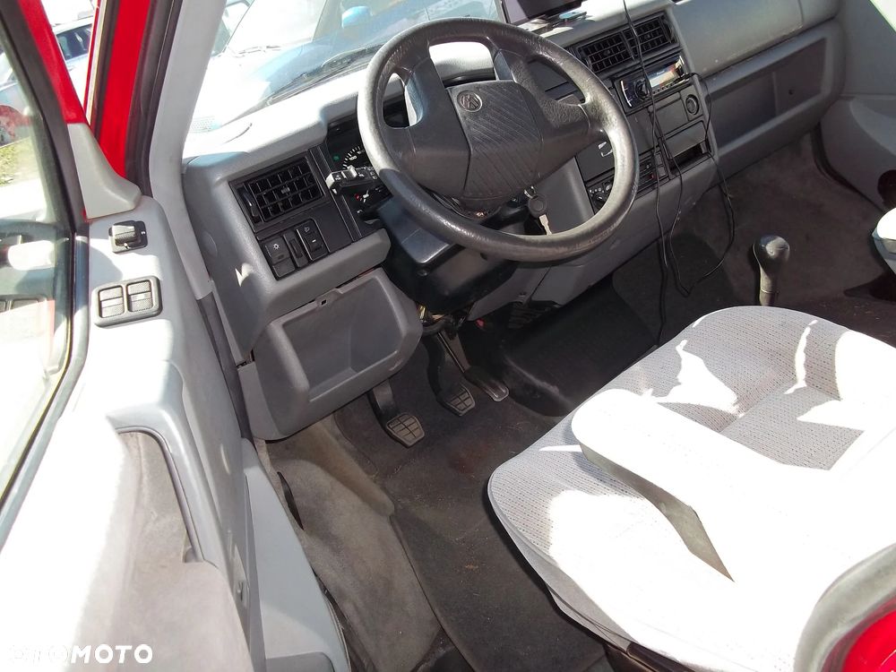 Volkswagen Multivan - 9