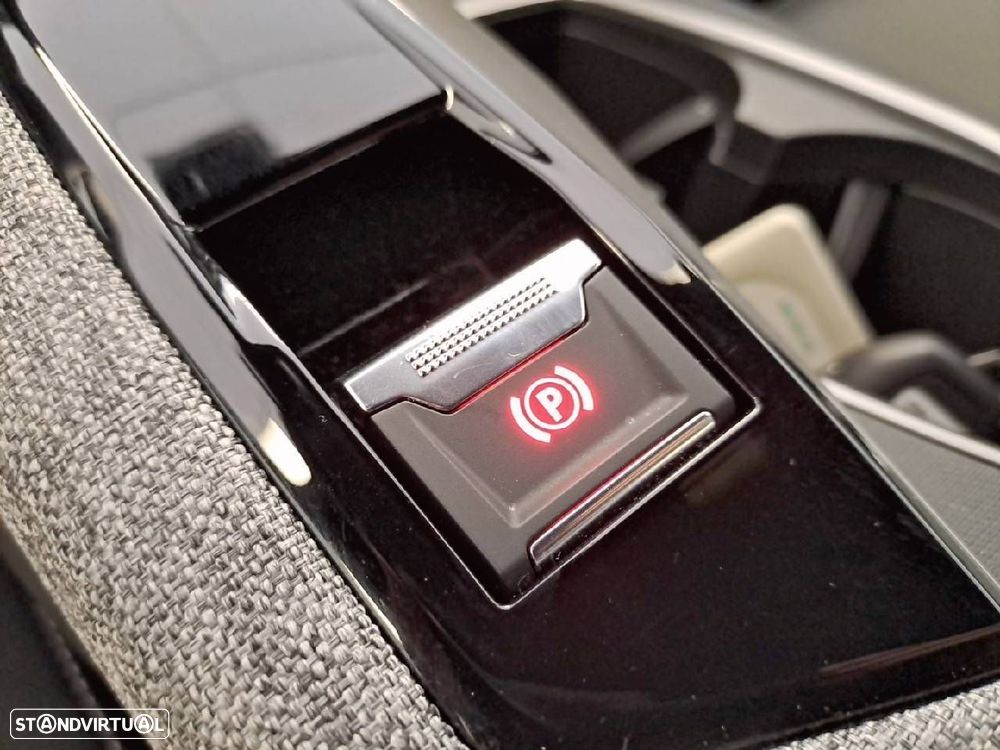 Peugeot 5008 1.2 Hybrid Allure e-DCS6 - 22