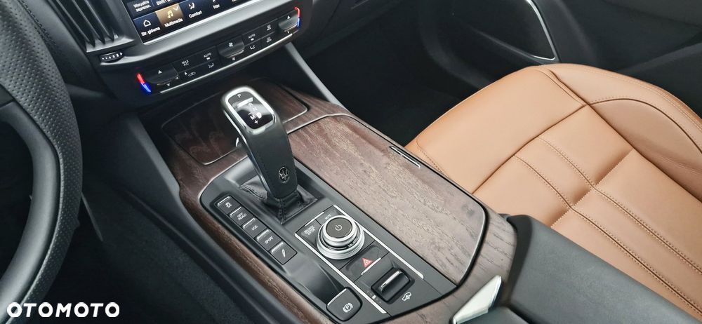 Maserati Levante - 16