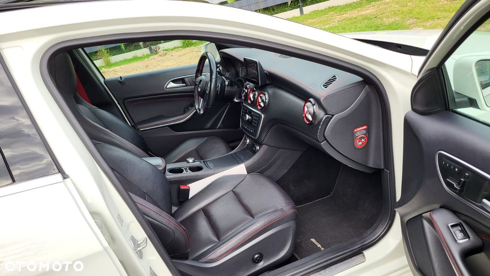 Mercedes-Benz Klasa A 250 (BlueEFFICIENCY) 7G-DCT AMG Sport - 32