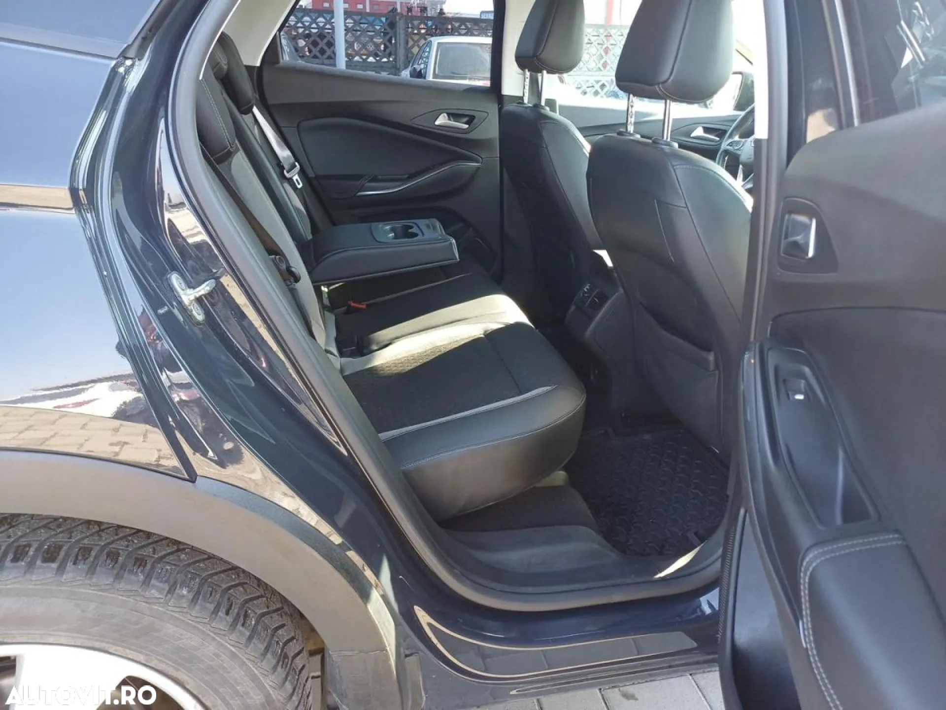 Opel Grandland X - 11