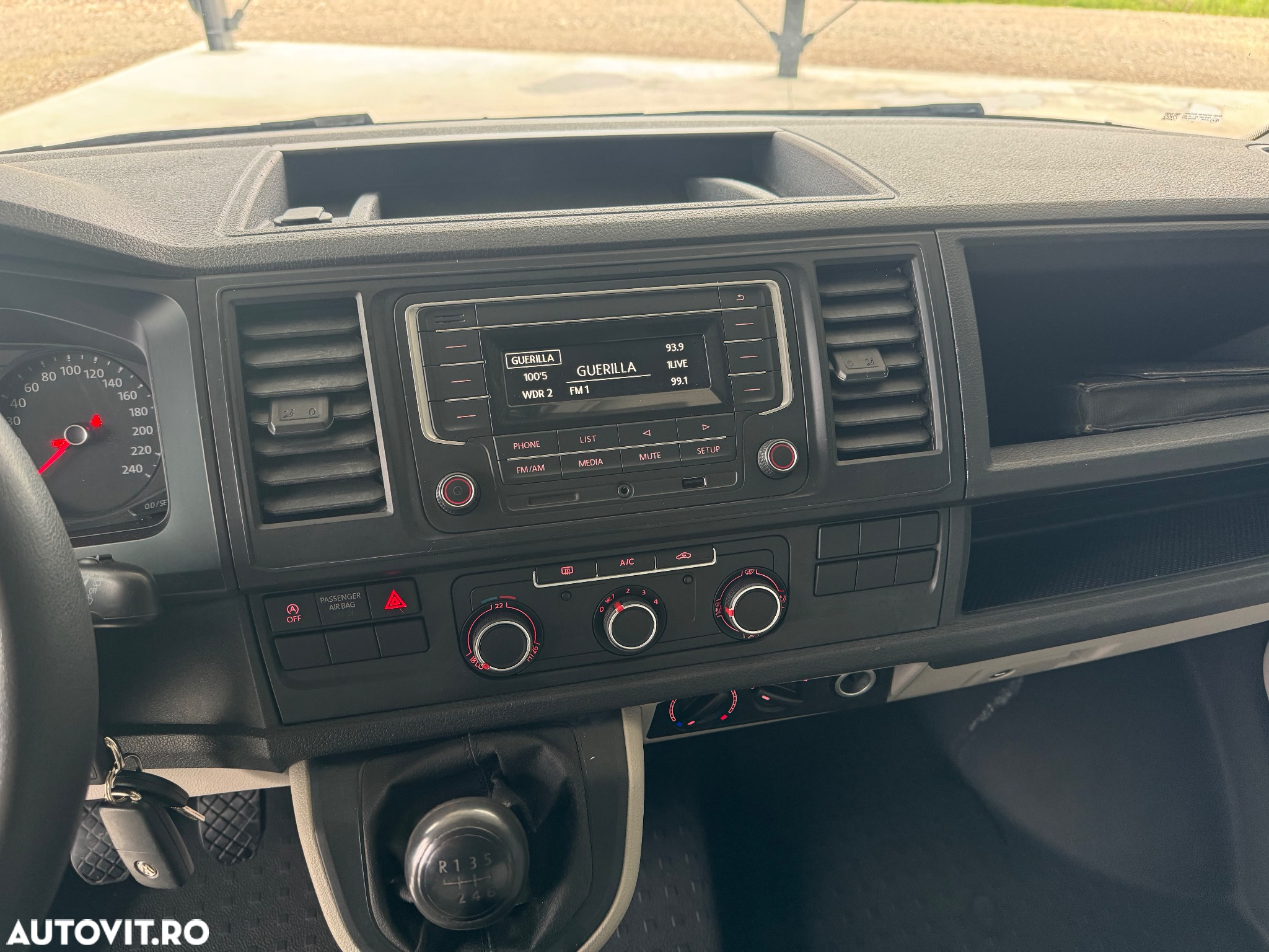 Volkswagen Transporter Kombi T6 2.0 TDI 110 kW LR - 13