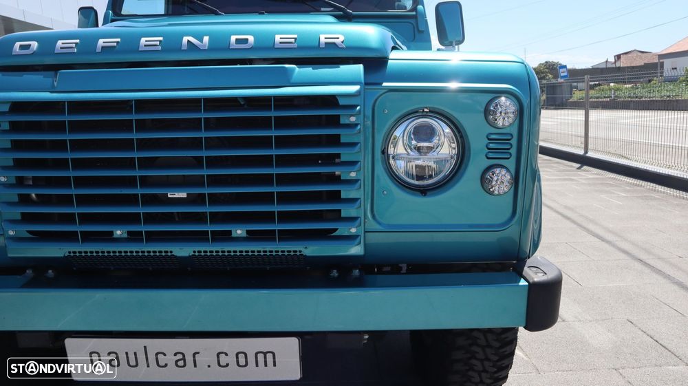 Land Rover Defender - 11