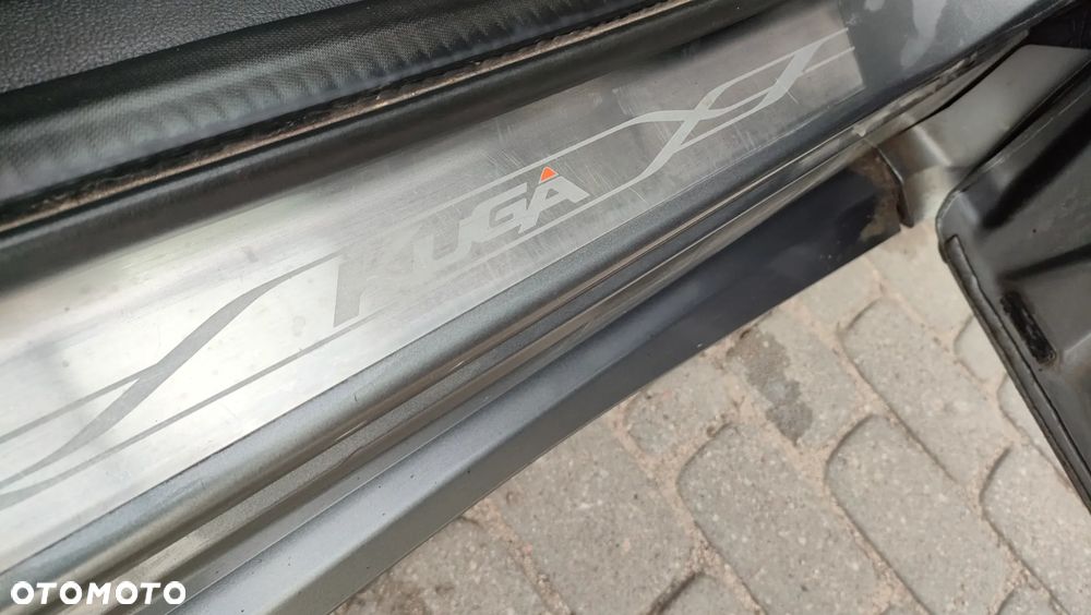 Ford Kuga 2.0 TDCi 4x4 Titanium - 12