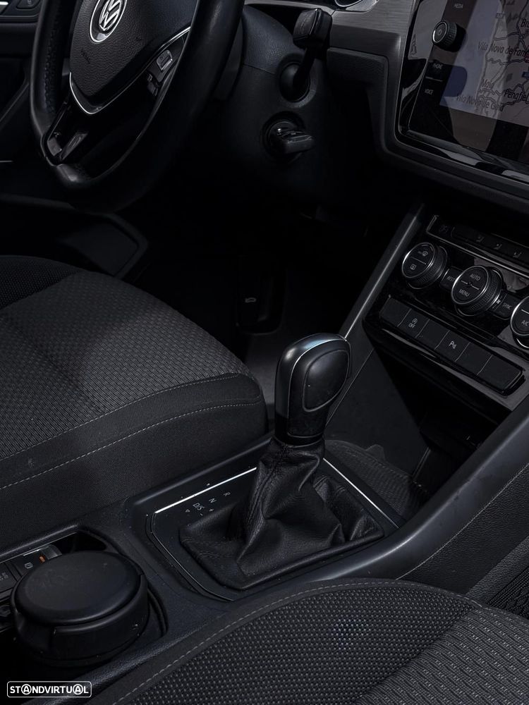 VW Touran 2.0 TDI Confortline DSG - 7