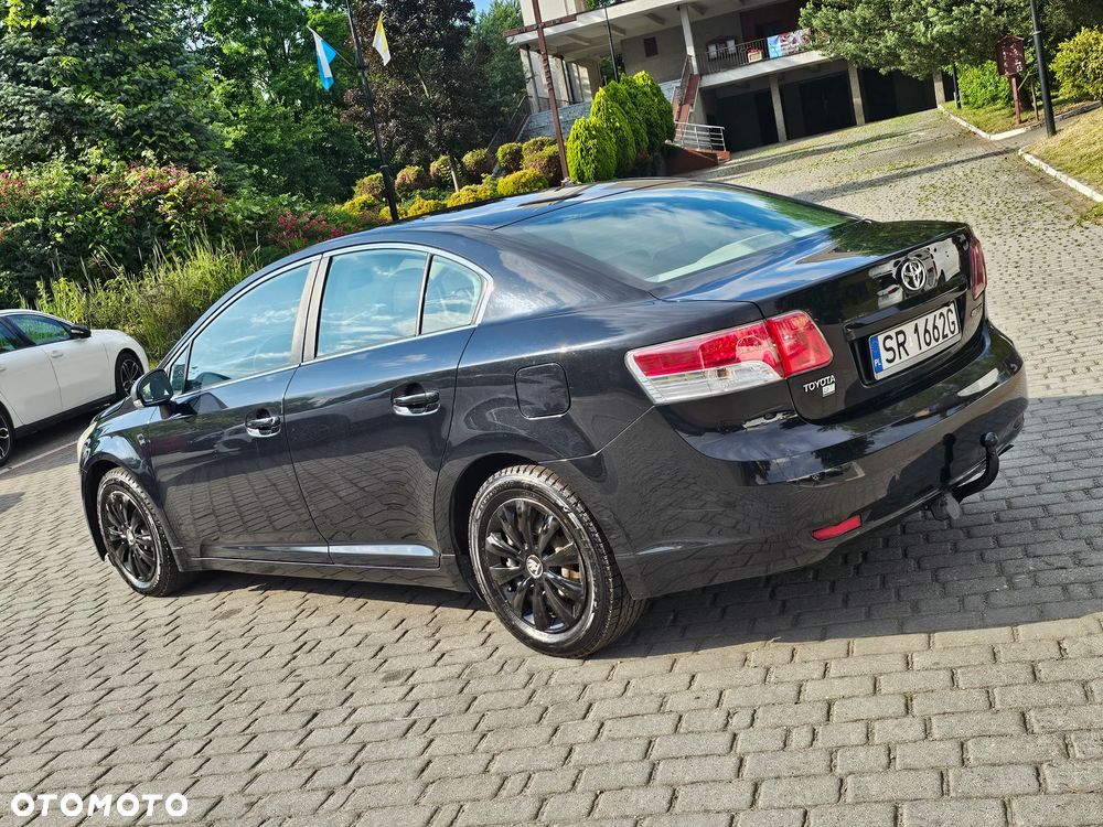 Toyota Avensis 2.0 D-4D Premium - 19