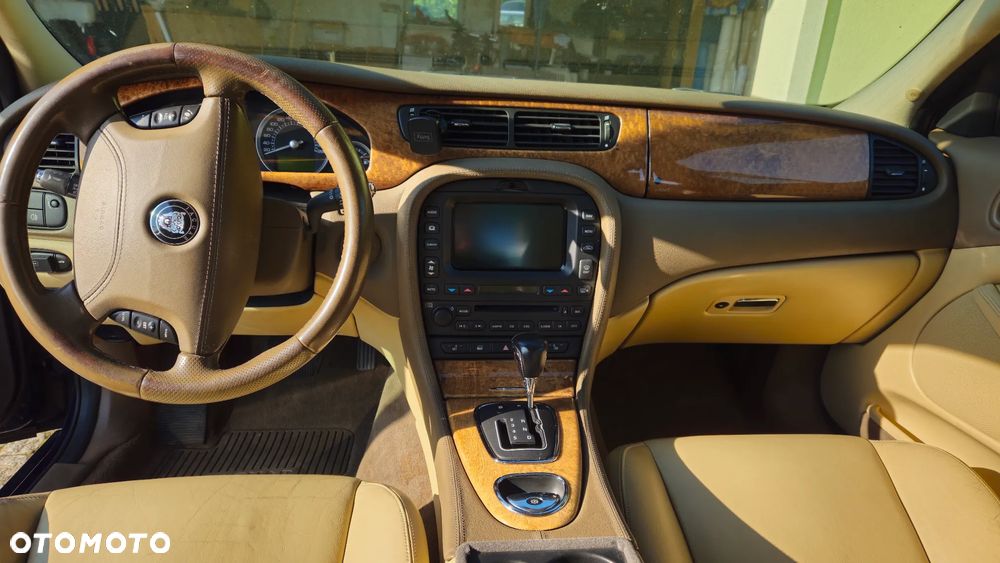 Jaguar S-Type 3.0 V6 Executive - 18