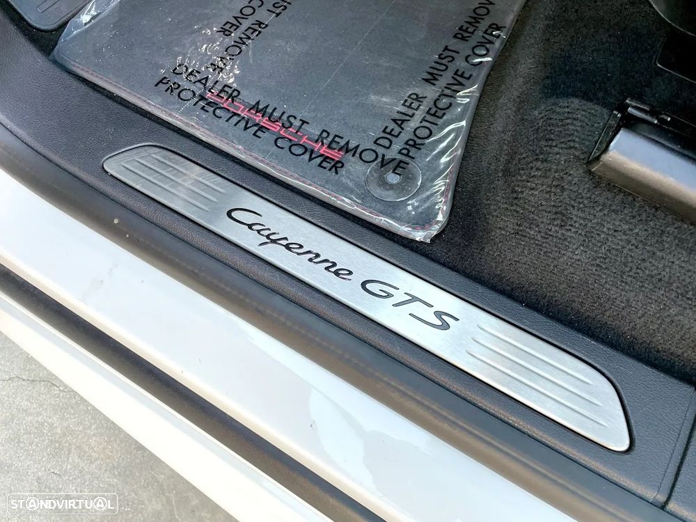 Porsche Cayenne GTS - 27