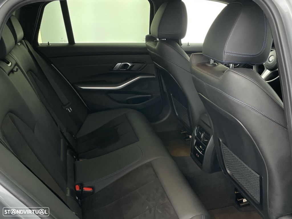 BMW 320 d Touring Pack M Auto - 26
