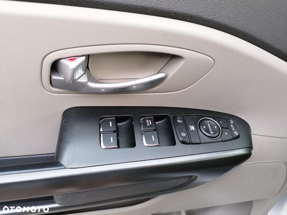 Kia Sedona 3.8 V6 EX - 30
