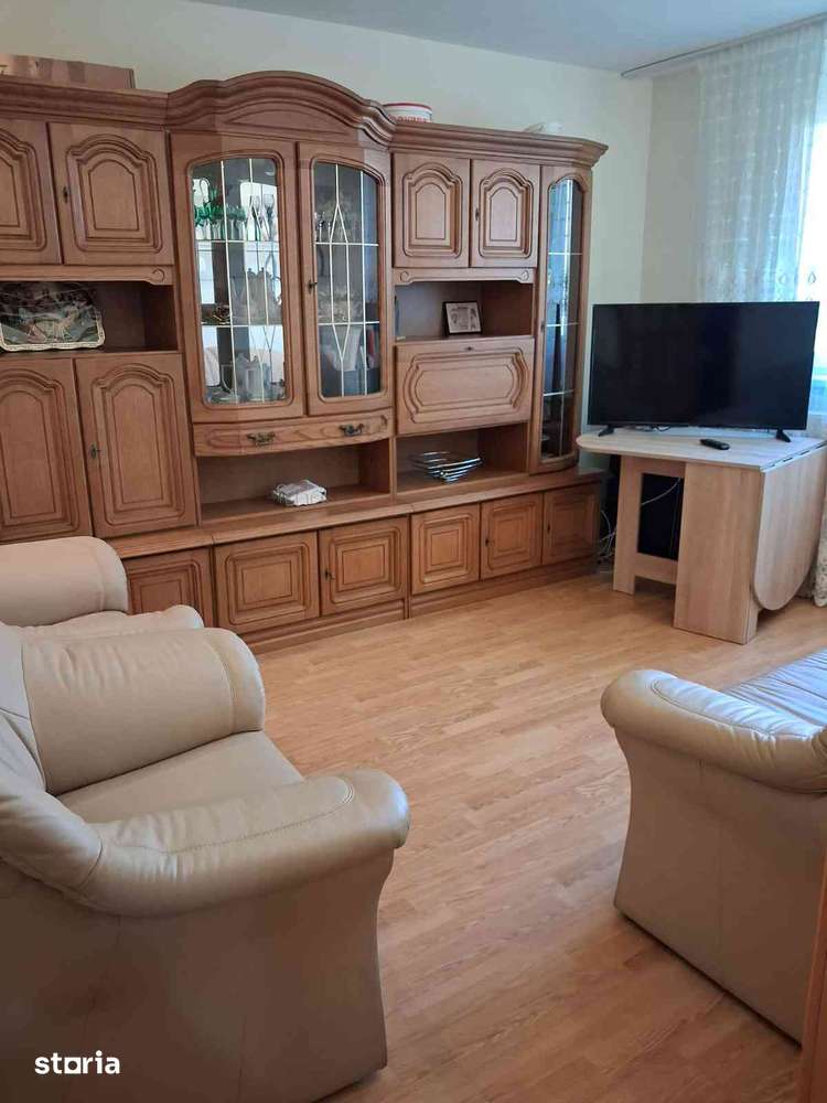 Apartament 3 camere, cărămidă, etaj 2, Dorohoi — fotografia 1