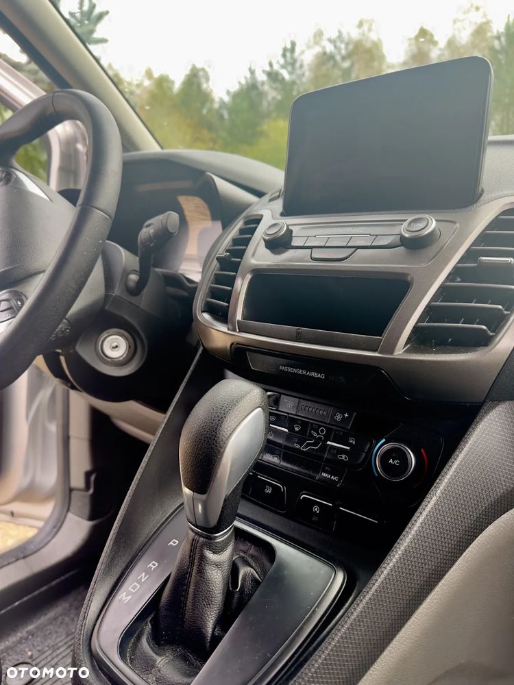 Ford Transit Connect - 11