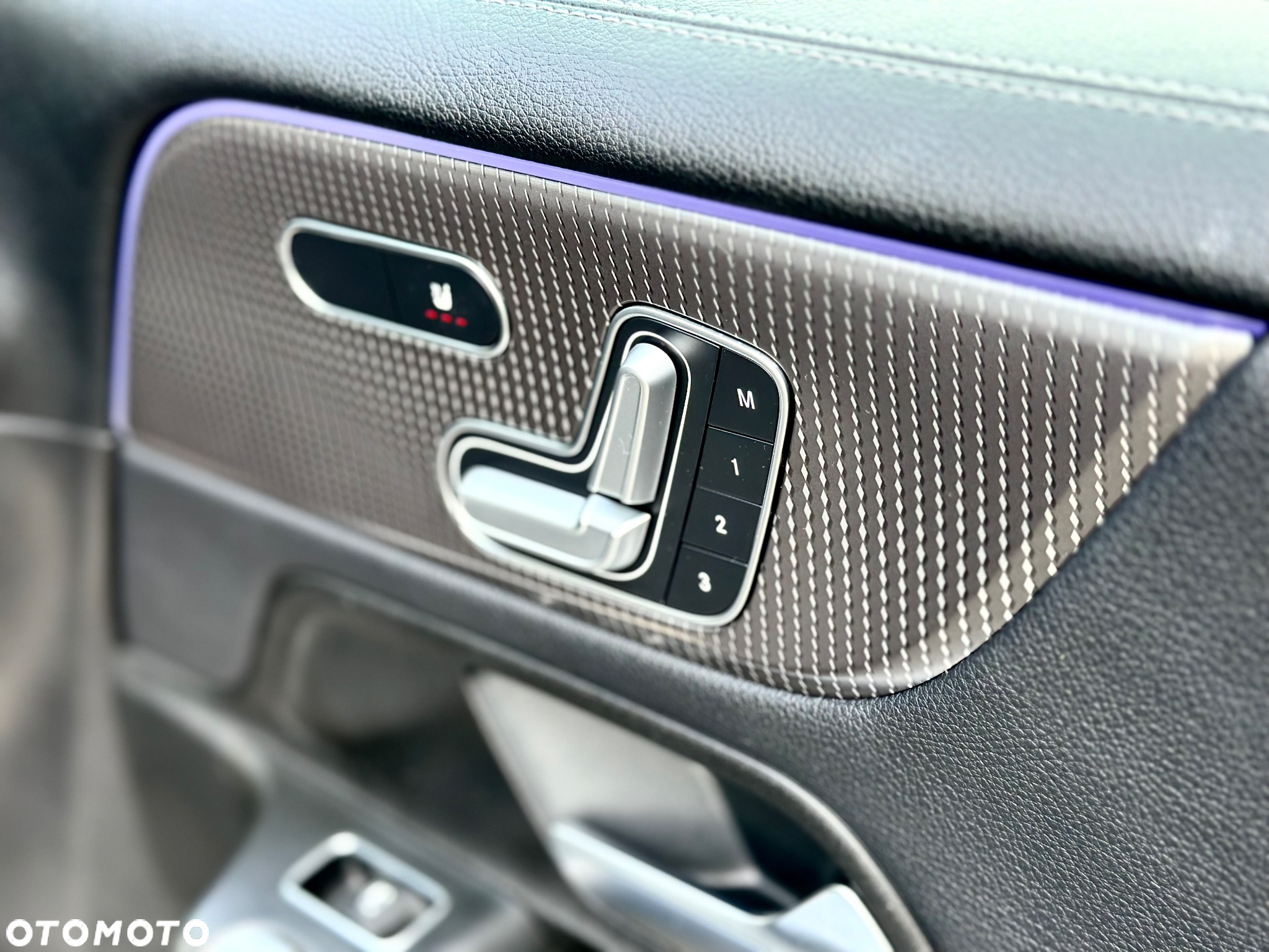 Mercedes-Benz GLB 200 d 8G-DCT AMG Line - 6