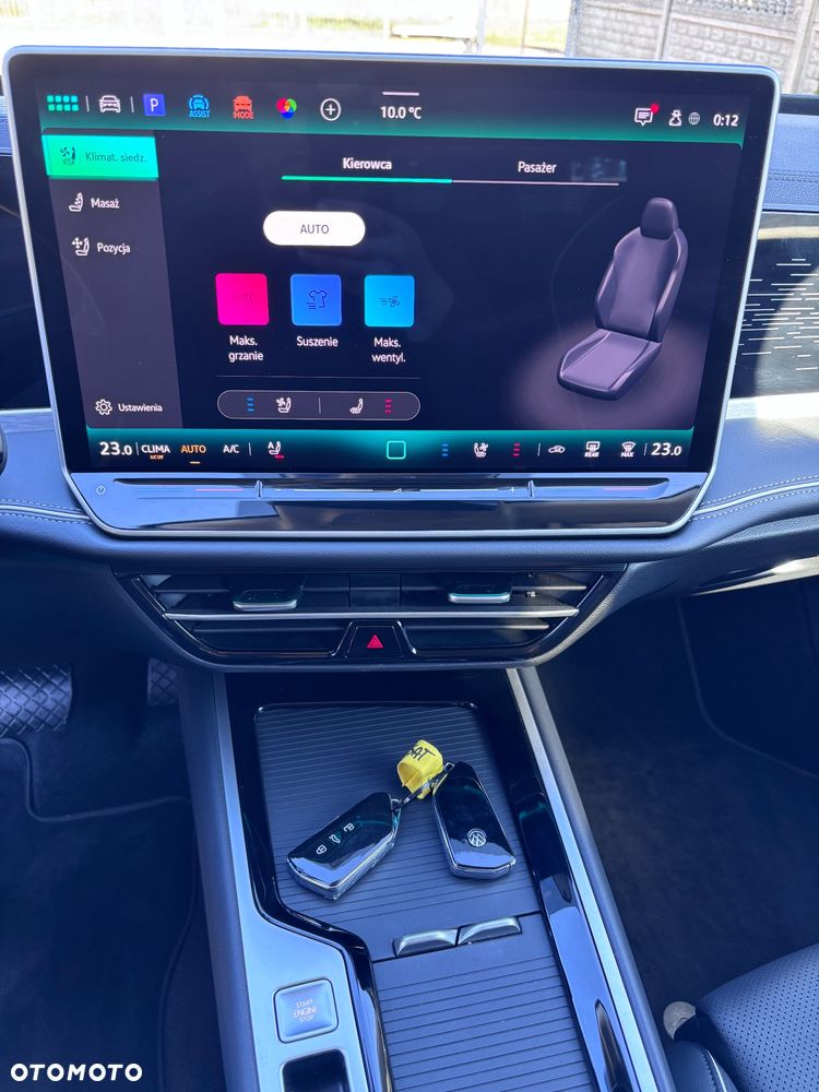 Volkswagen Passat Variant 2.0 TDI SCR 4Motion DSG Elegance - 26