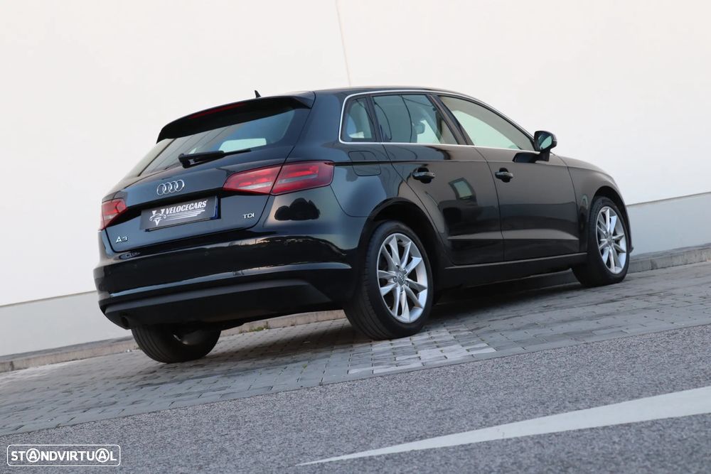 Audi A3 Sportback 1.6 TDI Advance S tronic - 17