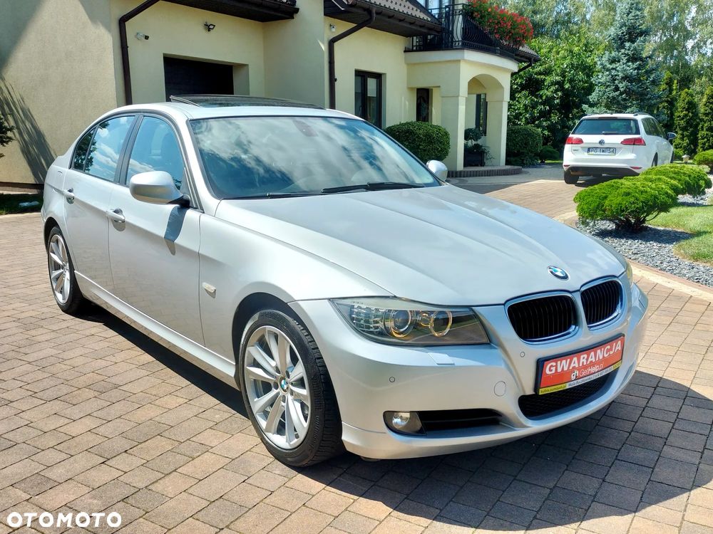 BMW Seria 3 318i Edition Exclusive - 1