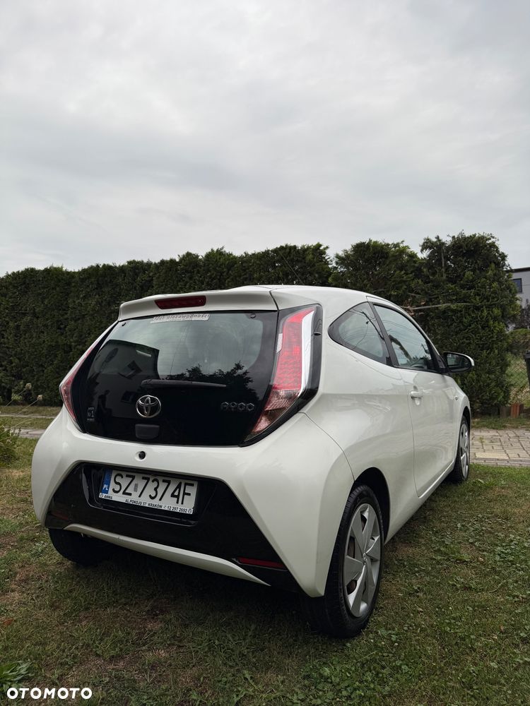 Toyota Aygo x-play - 4