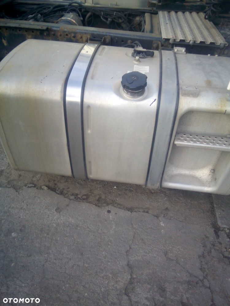 Man tgx tgs zbiornik paliwa - 1