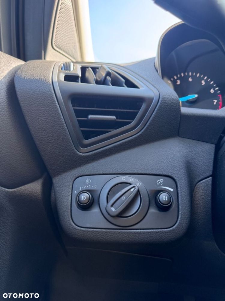 Ford Kuga - 20