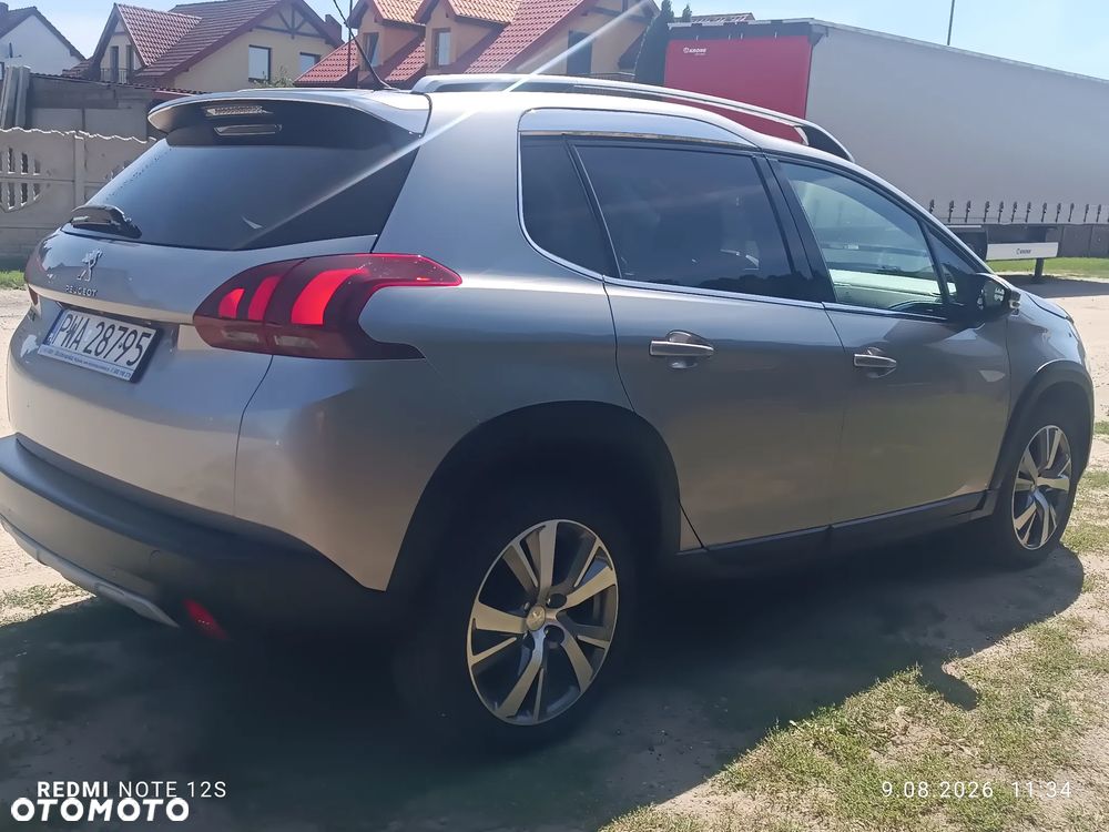 Peugeot 2008 1.5 BlueHDi Allure S&S - 11