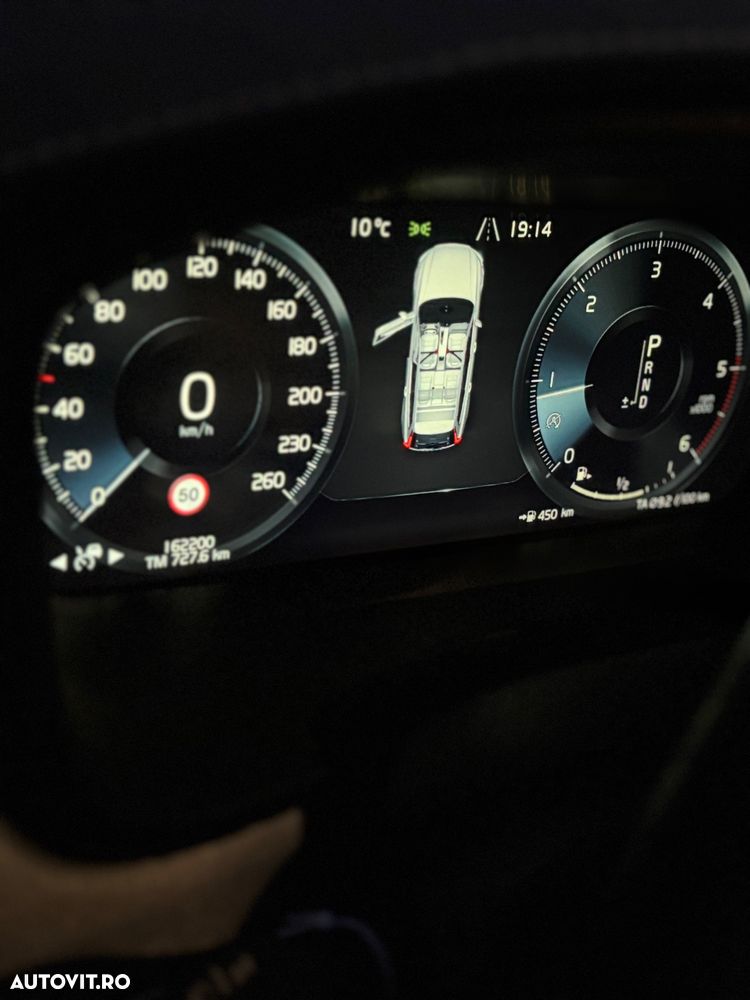 Volvo V90 D5 AWD R-Design - 12