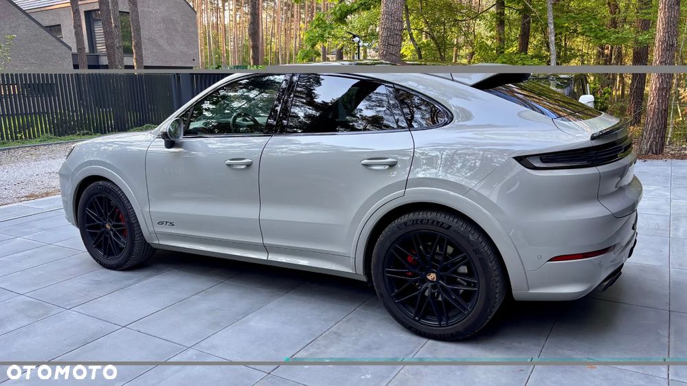 Porsche Cayenne - 2