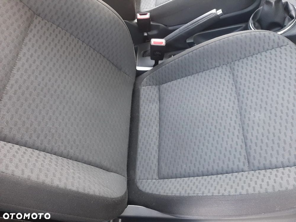 Skoda Roomster 1.2 TSI FAMILY - 32