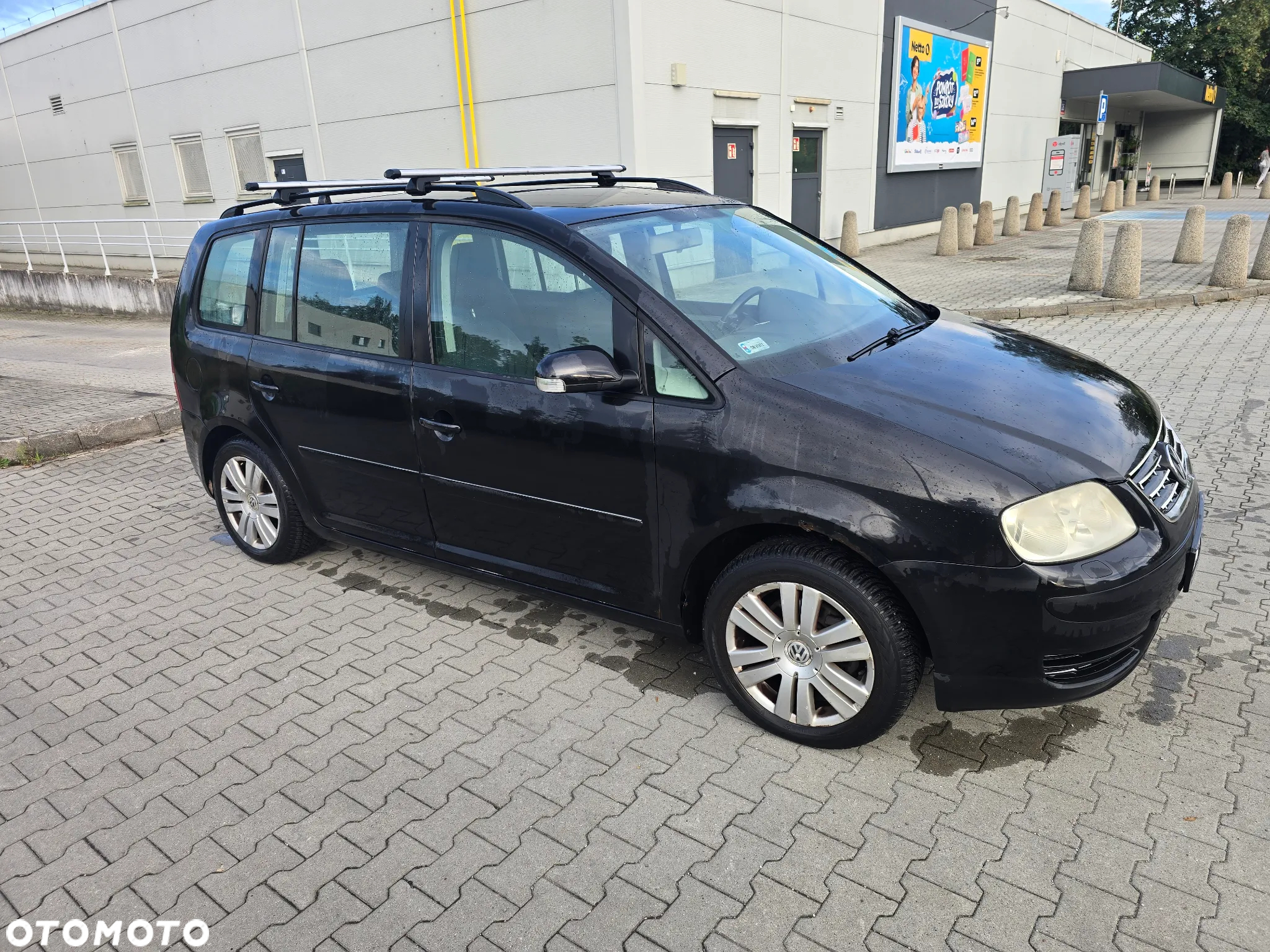 Volkswagen Touran - 12