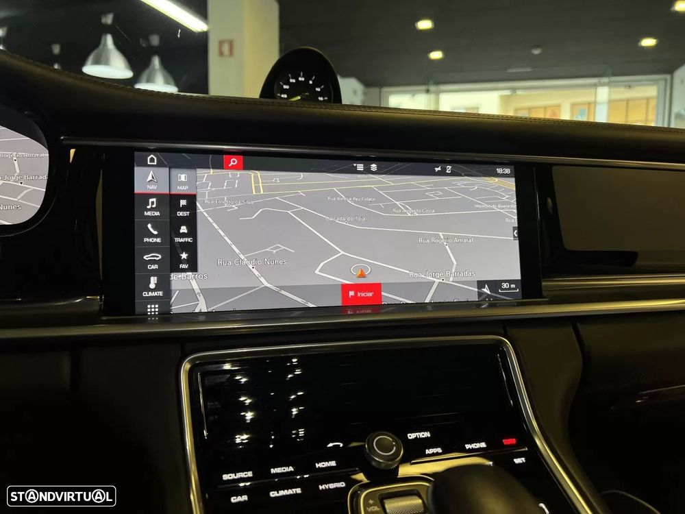 Porsche Panamera Sport Turismo 4 E-Hybrid - 27