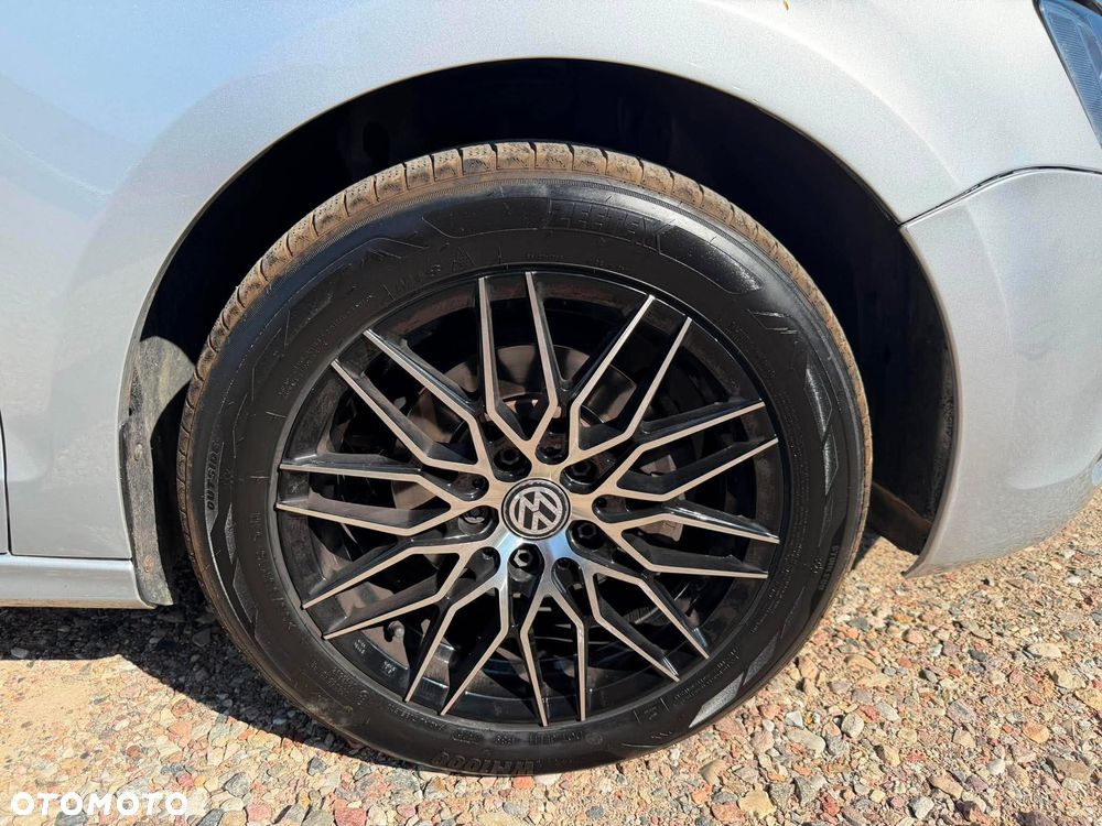 Volkswagen Jetta 1.6 TDI BMT Comfortline DSG - 9
