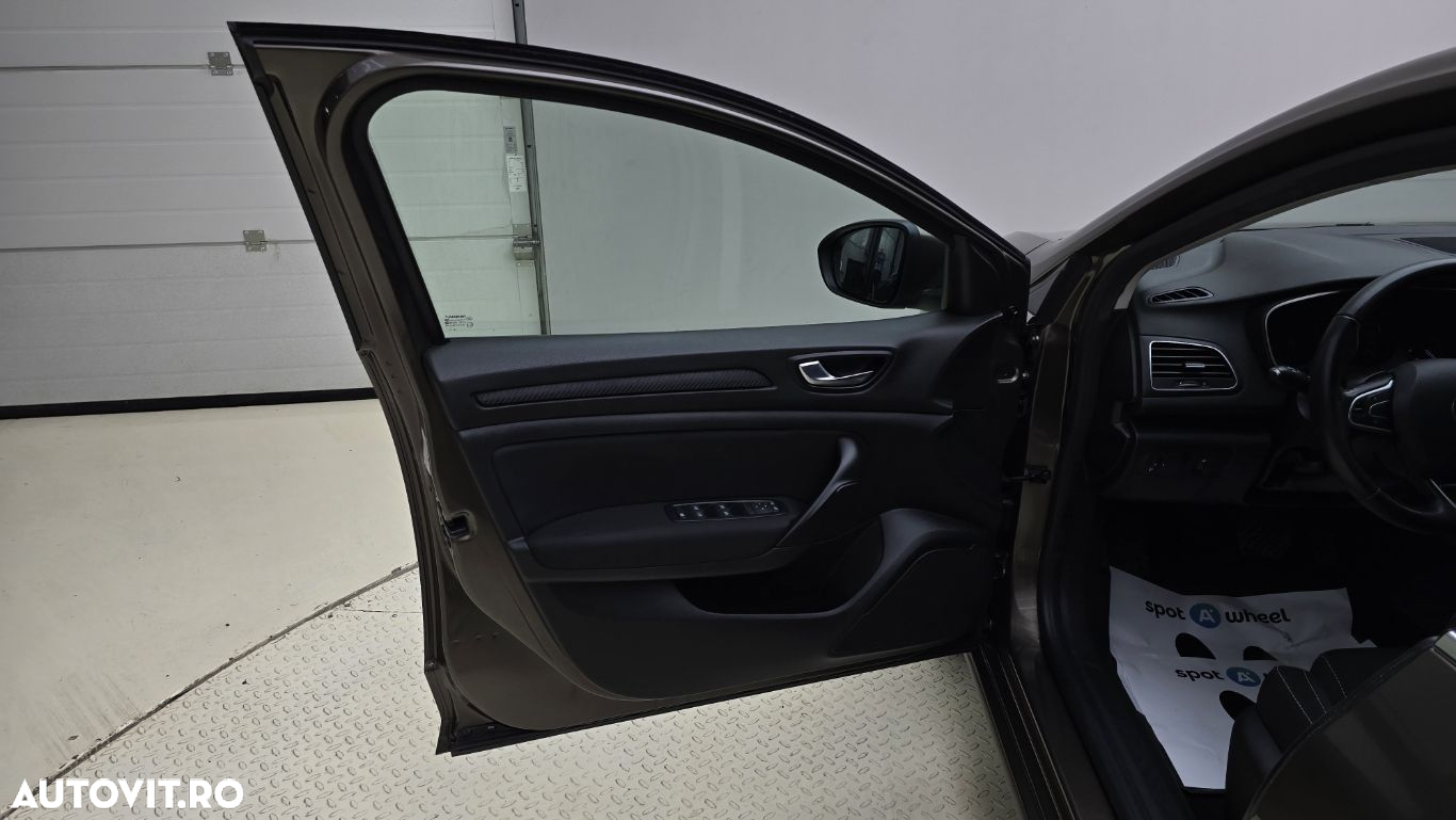 Renault Megane - 10