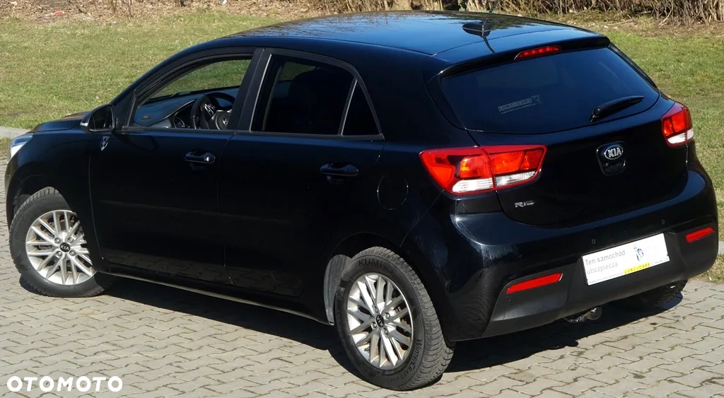 Kia Rio - 15