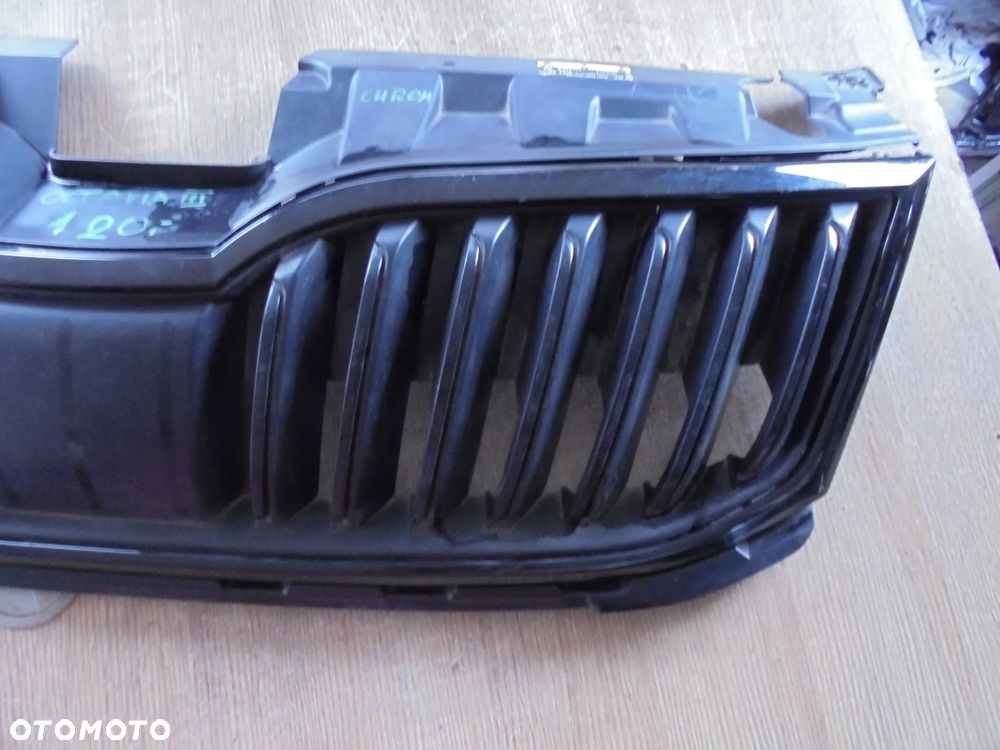SKODA OCTAVIA III GRILL CHROM ATRAPA EUROPA - 5