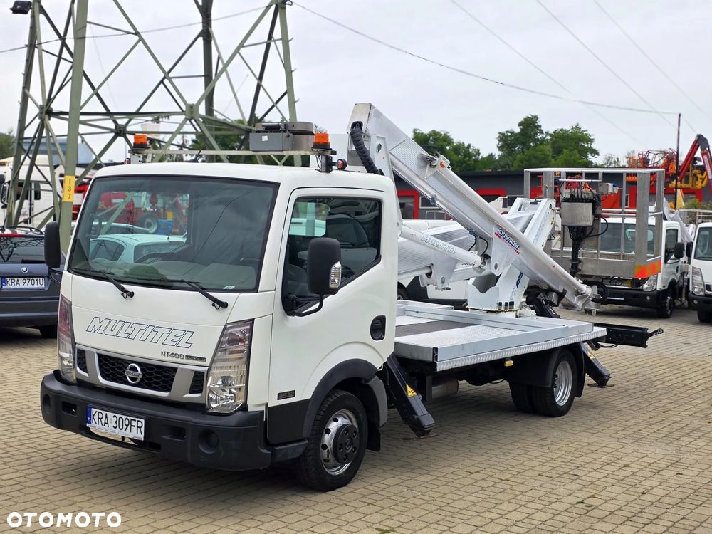 Nissan Cabstar / Multitel HX195 - 6