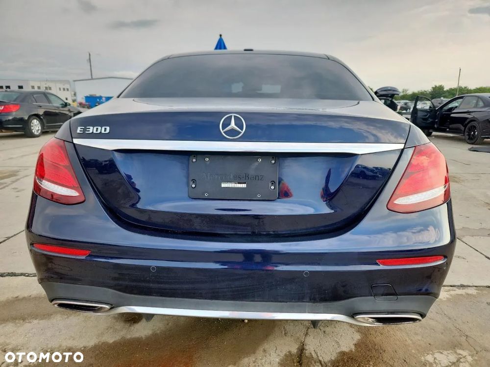 Mercedes-Benz Klasa E - 6
